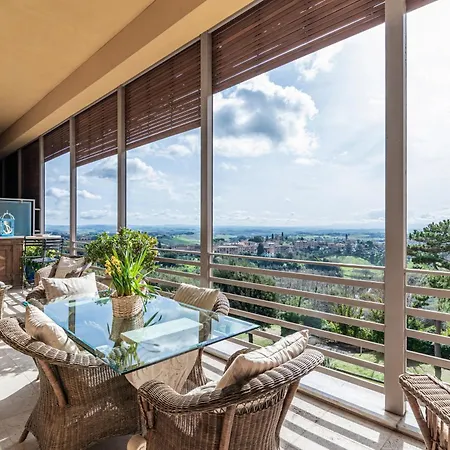 Porta Tufi Luxury With Private Parking! * Sienne